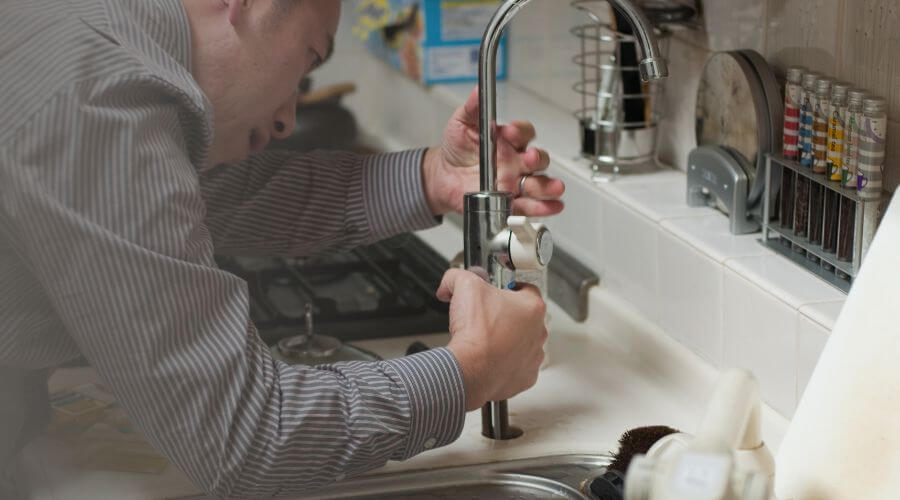 Expert burst pipe repair services in Waynesville, IL